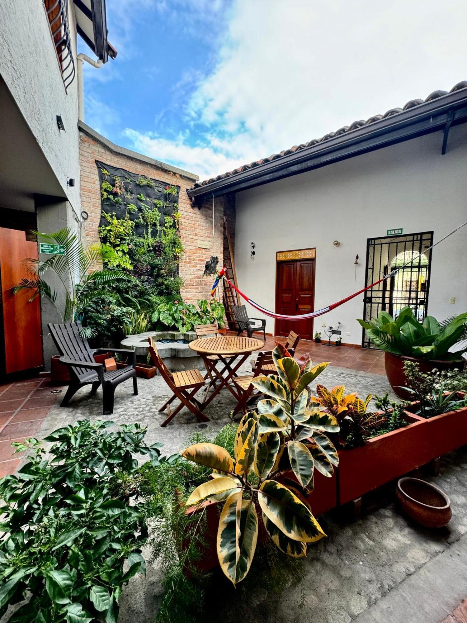 Hotel Casa Bresse Cali Buitenkant foto